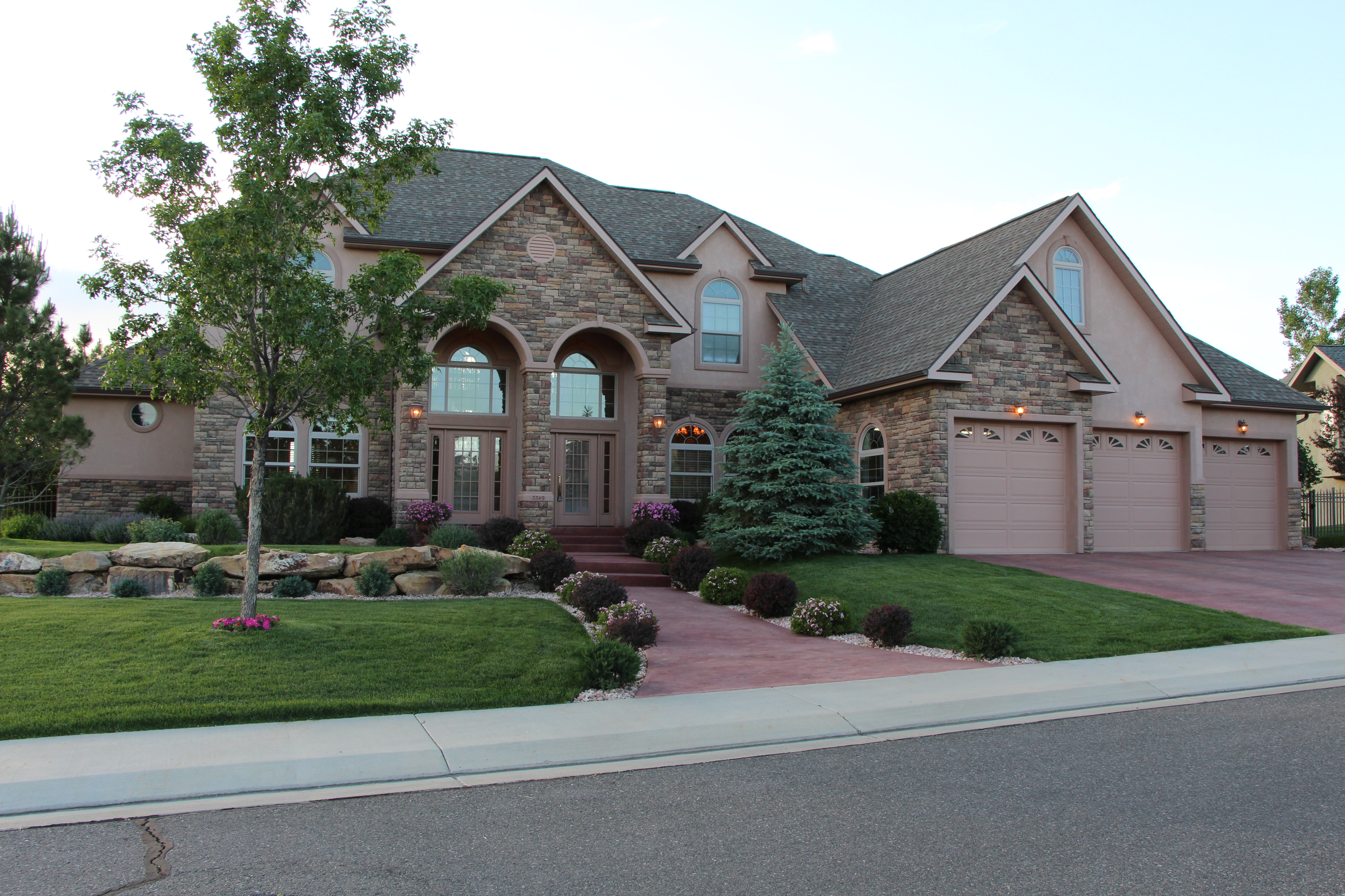 Real estate in Montrose, CO Patios, Greenbelt, Formal living rooms